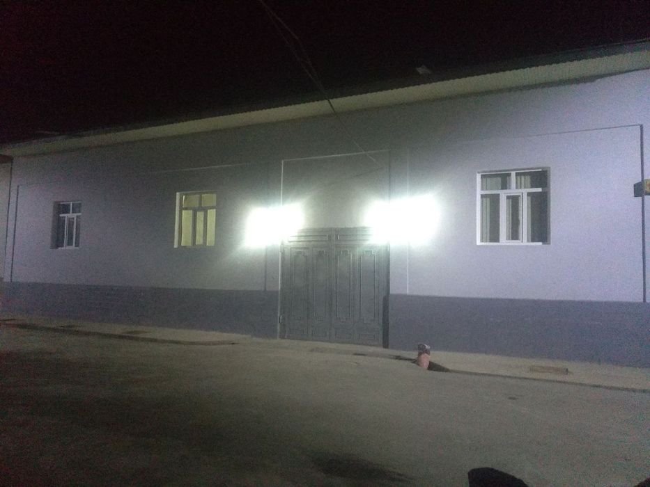 Xovli sotiladi Xonobodda