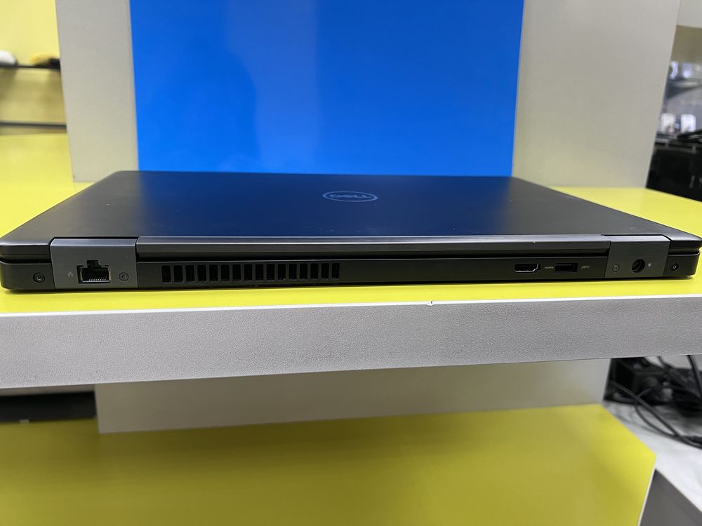 Dell Latitude E5590