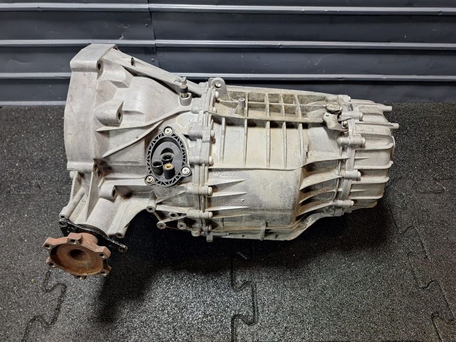 Cutie de viteze automata 8+1  LLA AUDI A4 B8  2007 - 2010 2.0 TDI CAGA