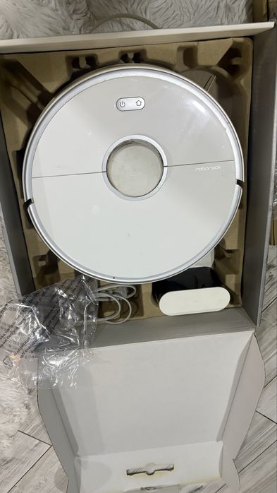 Roborock S5 Max, utilizat dar in cutie, cu accesorii