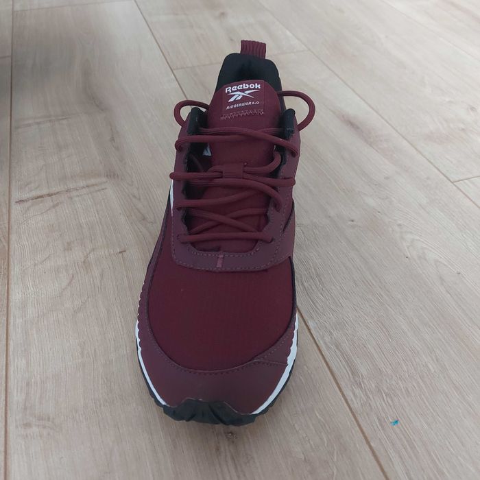 Нови оригинални маратонки REEBOK