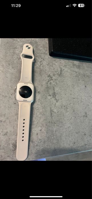 Apple watch SE(2023), GPS, Carcasa Starlight Aluminium 44mm, S/M