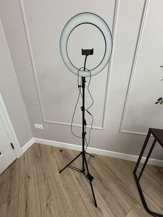 Кольцевая лампа штатив