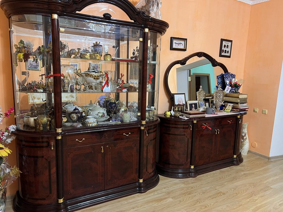 Продается сервант