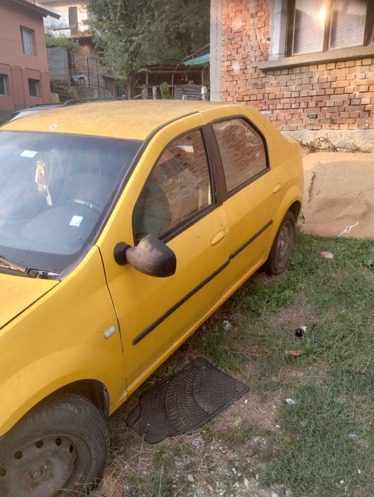 Дачия Логан цяла за части