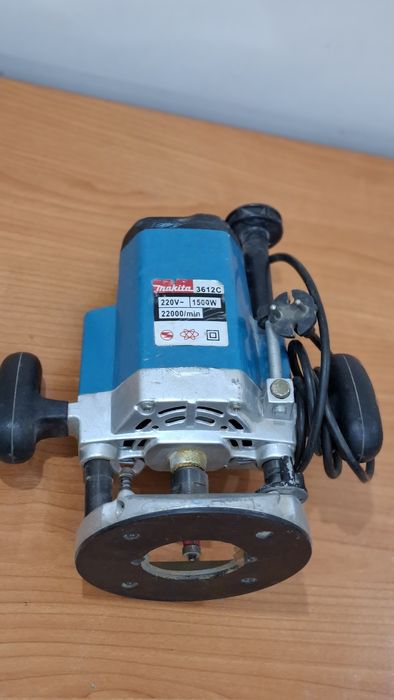 Фрезар MAKITA 3612c