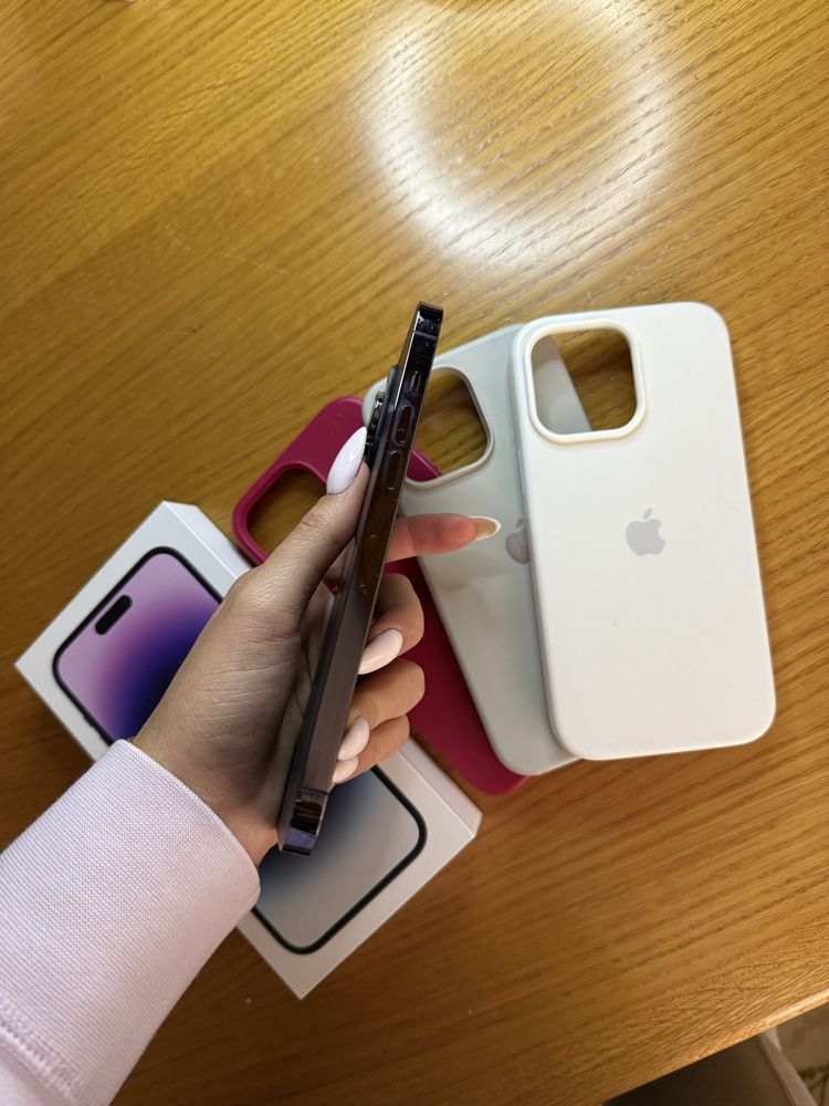 IPhone 14 Pro Max 256GB Deep Purple с КУТИЯ и 3 КЕЙСА