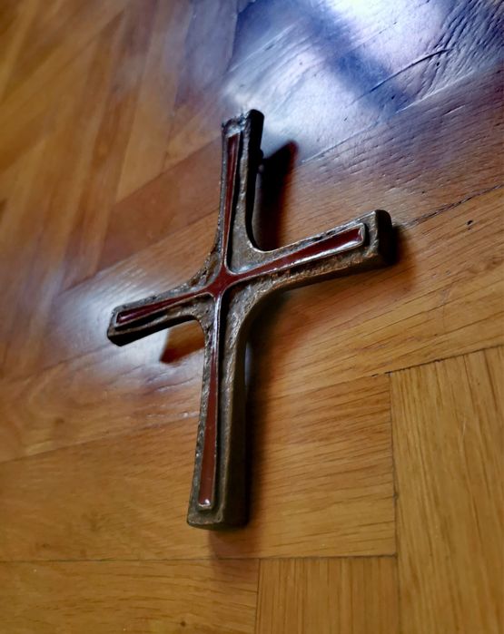 Кръст Бронзов кръст за причастие стенен кръст разпятие с червен емайл