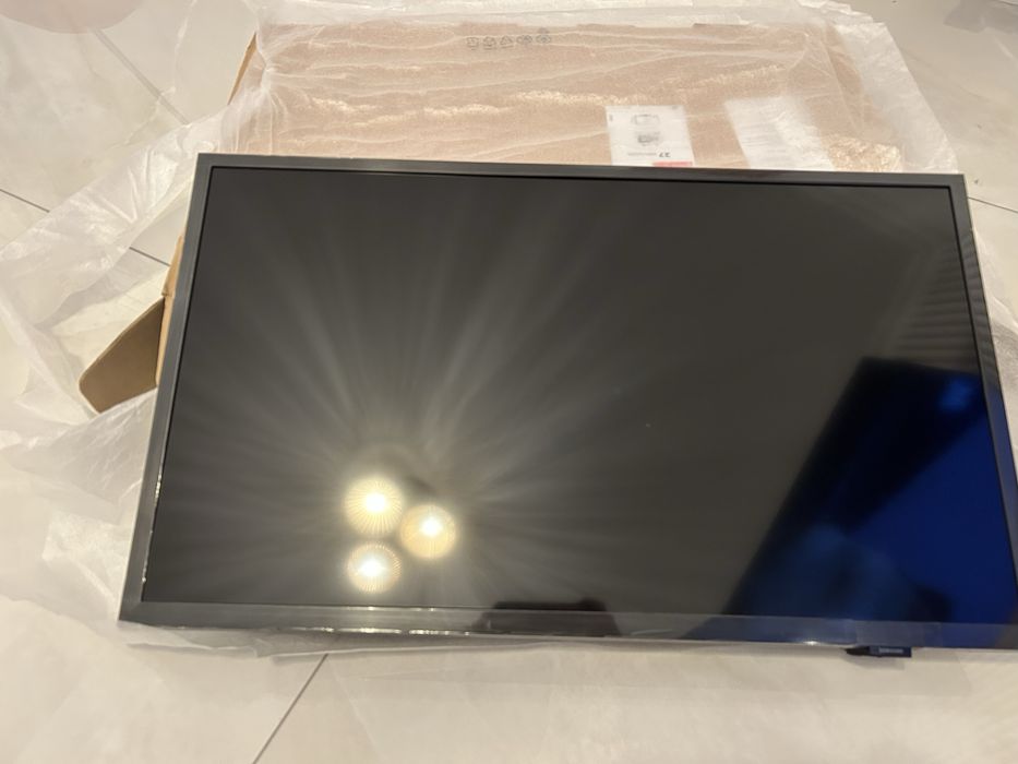 Samsung H5000F 32cm