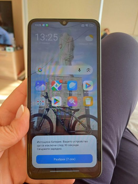 Продава се телефон Xiomi  Redmi 13C