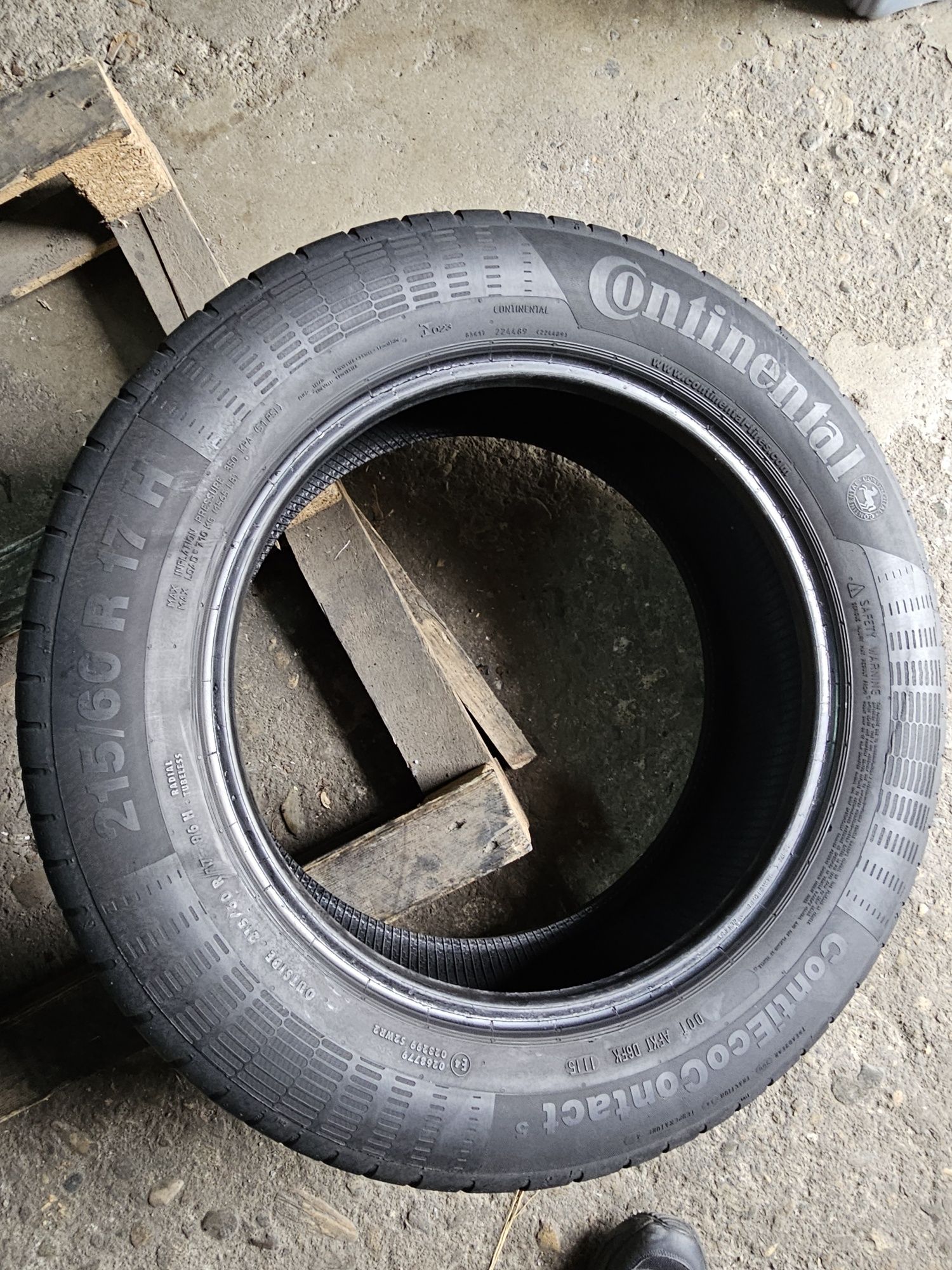 2 anvelope vara 215 60 17 Continental 6.5mm