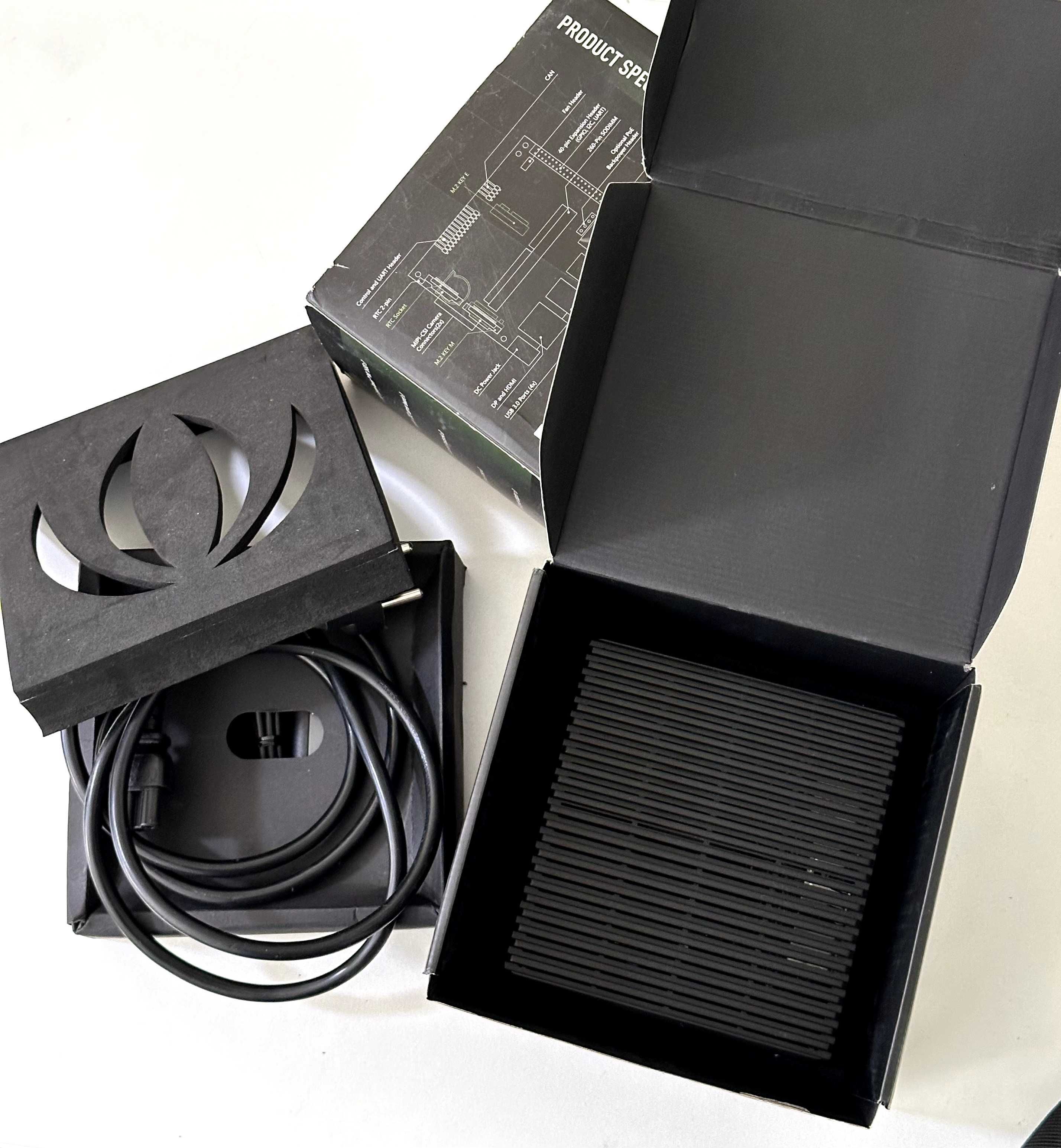 NVIDIA Jetson Xavier NX 16GB + Carcasă J202 – Nouă, nefolosită