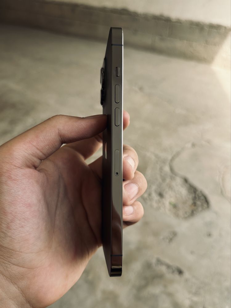 Iphone 12 pro max tozza graphite