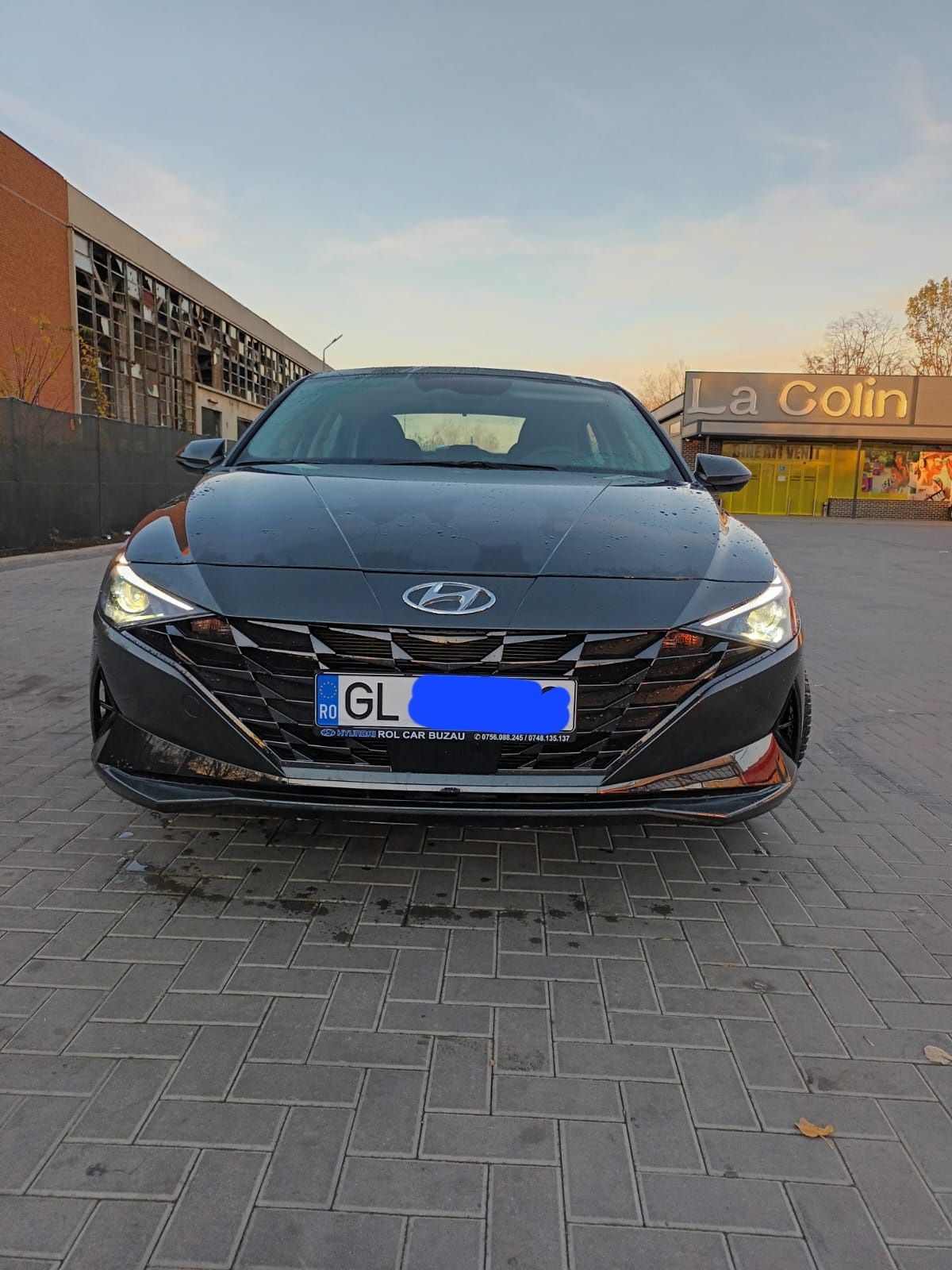 Vând Hyundai Elantra 2023