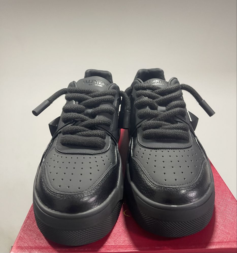 Valentino Garavani One Stud Black