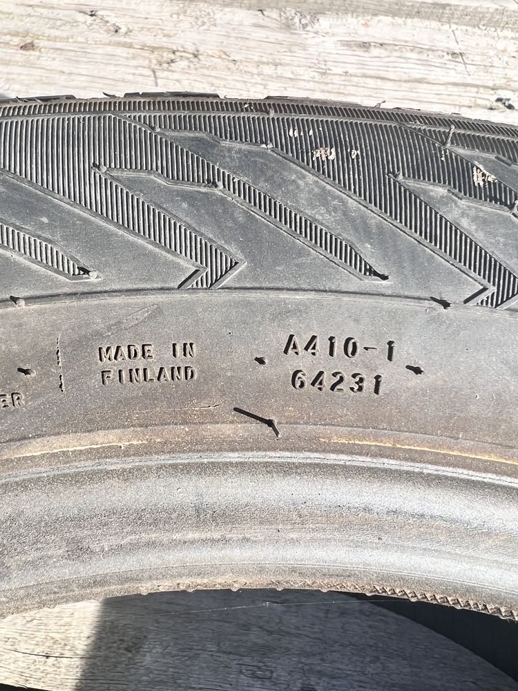 Зимние шины 205/55 R17 Nokian