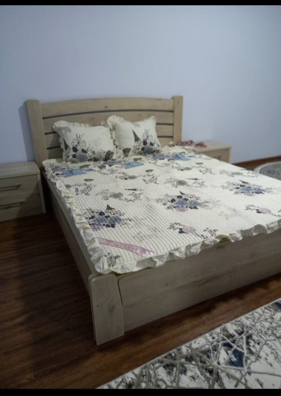 Yotoqxona uchun komplekt mebel