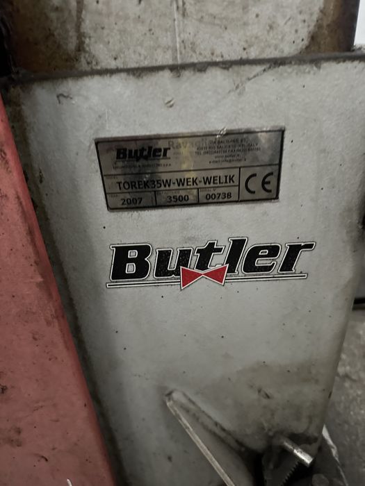 Elevator Butler 3500Kg.