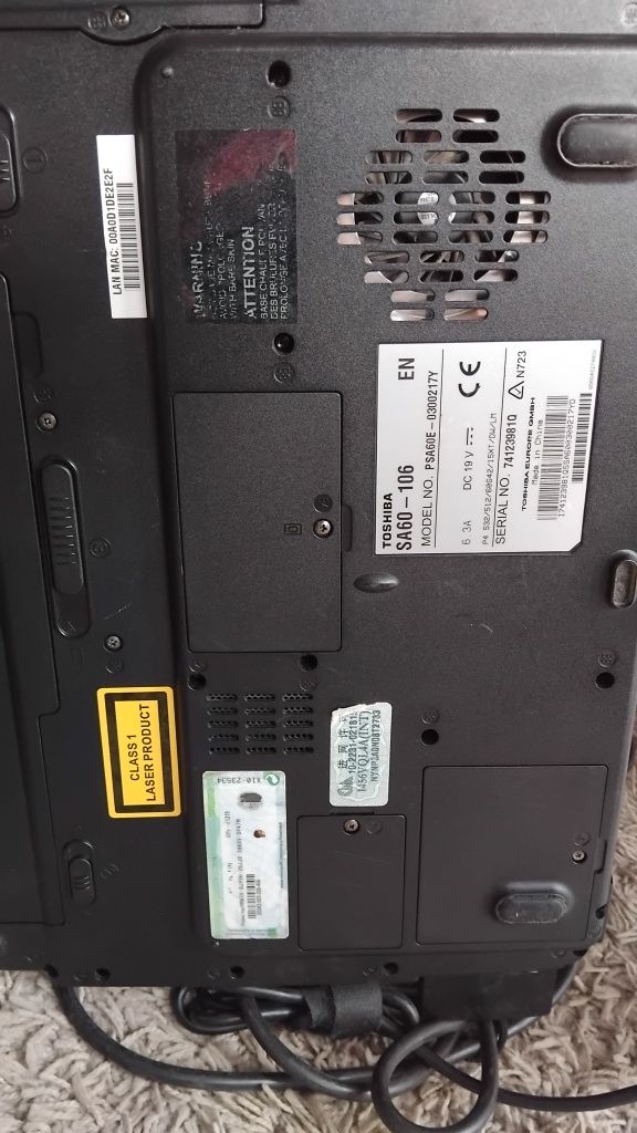 Лаптоп тишиба satellite A60-106, windows xp, wifi, pentium 4, 3,06 GHz