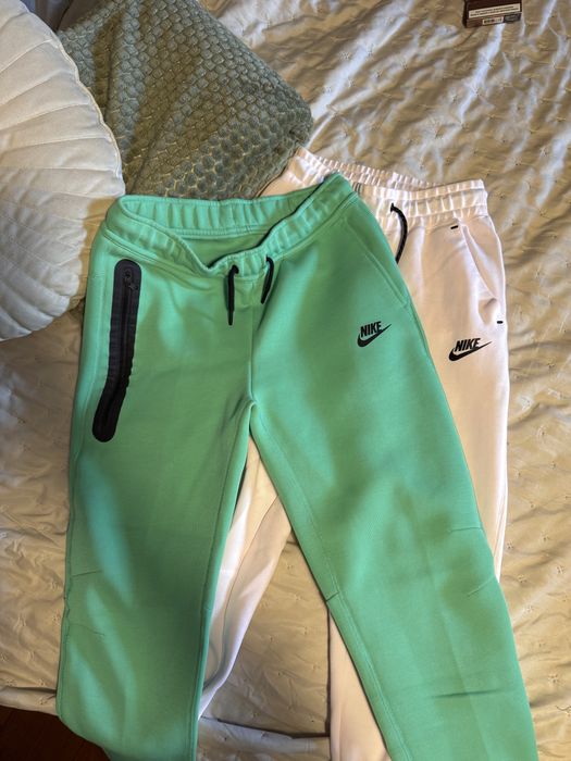 Долнище на анцуг Nike Tech Fleece