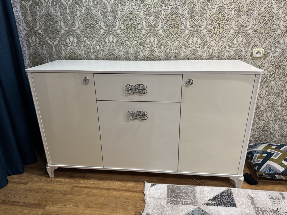 Тумба под телевизор