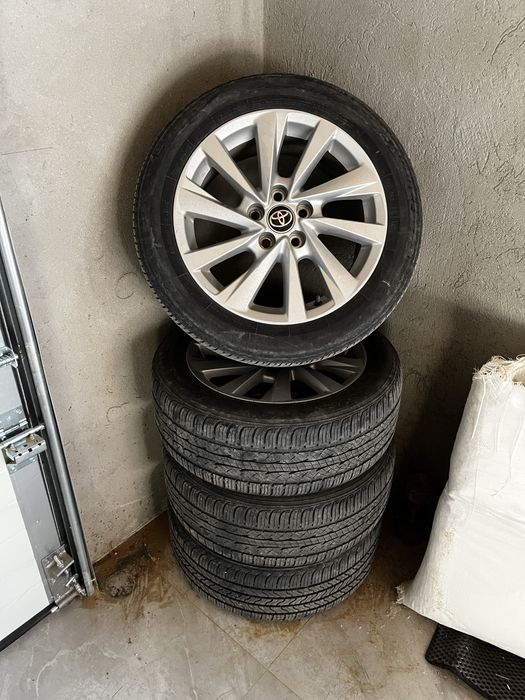 Комплект колес R17 от камри