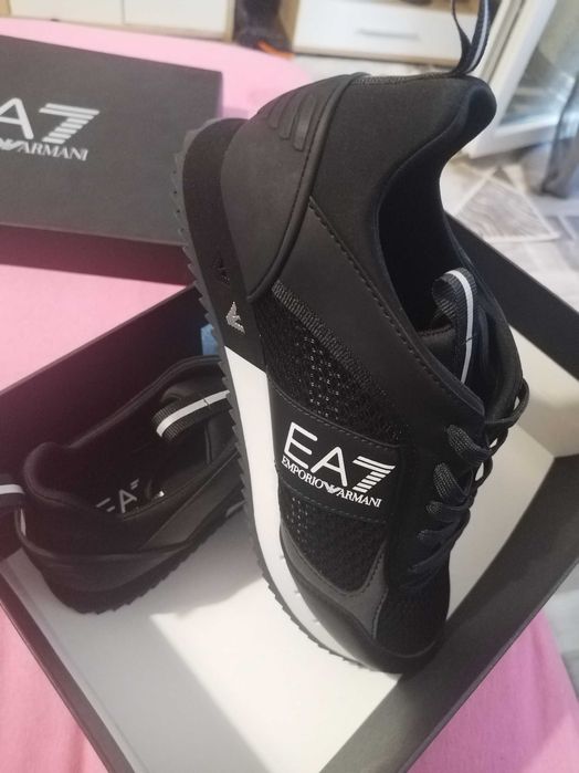 Чисто нови маратонки ЕА7  !!! Обути само за проба !!!