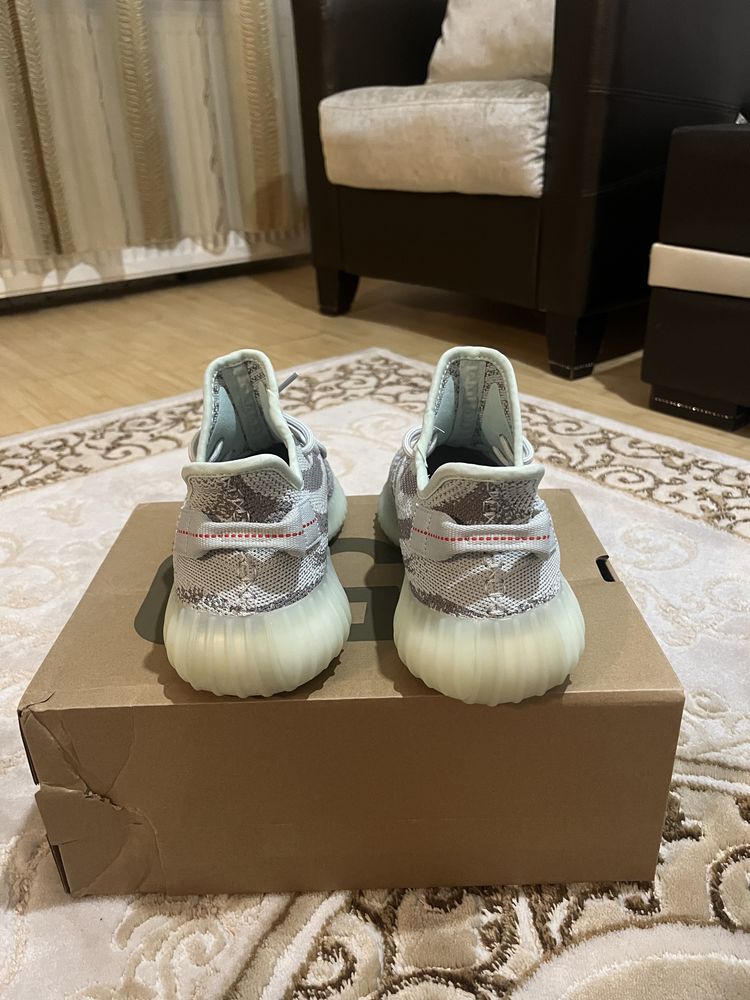 Yeezy Boost 350 v2 Blue tint