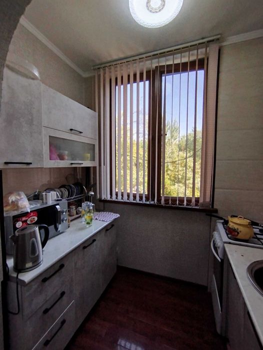 Юнусабад 13кв Продам 2/2/4