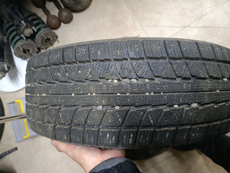 Шины зимние  15 размер