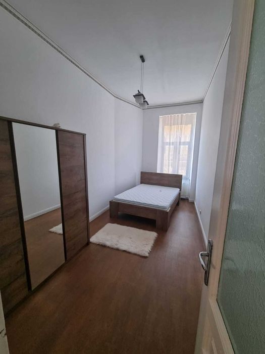 Proprietar de închiriat apartament centru 3 camere