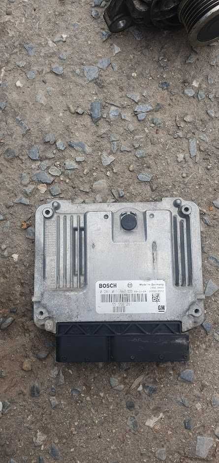 Компютър за Opel Signum