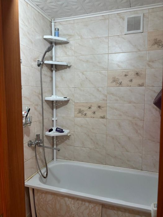 Продам 2 комн нов план ,20 мкр