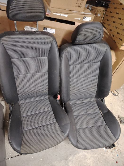 Седалки за Мерцедес Б класа