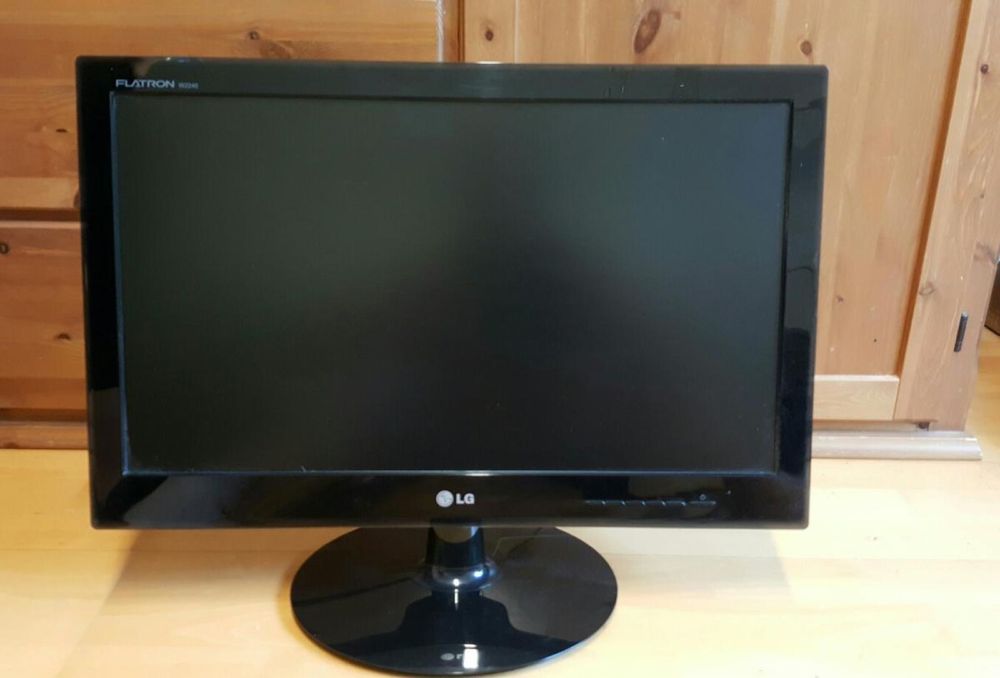 Monitor LG LED Flatron 22”