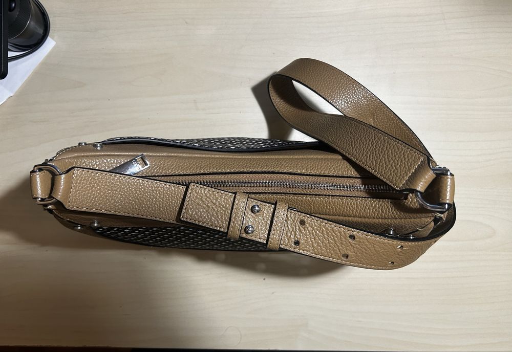 Оригинална BOSS Чанта (НОВА)