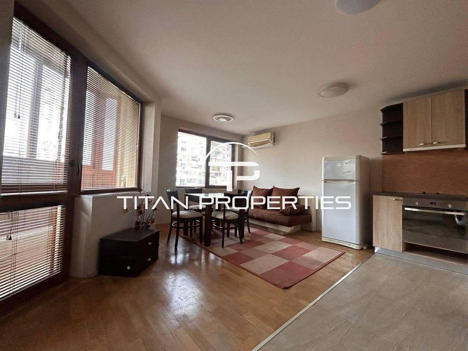 Дава се под наем Тристаен апартамент в Варна, Базар Левски - 78 кв.м за 610.98 € - Снимка #1