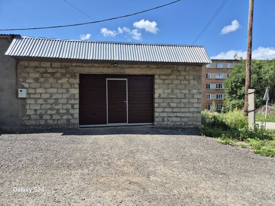 Продам гараж на мкр.3 на 2 автомобиля по ул. Жукова,  21