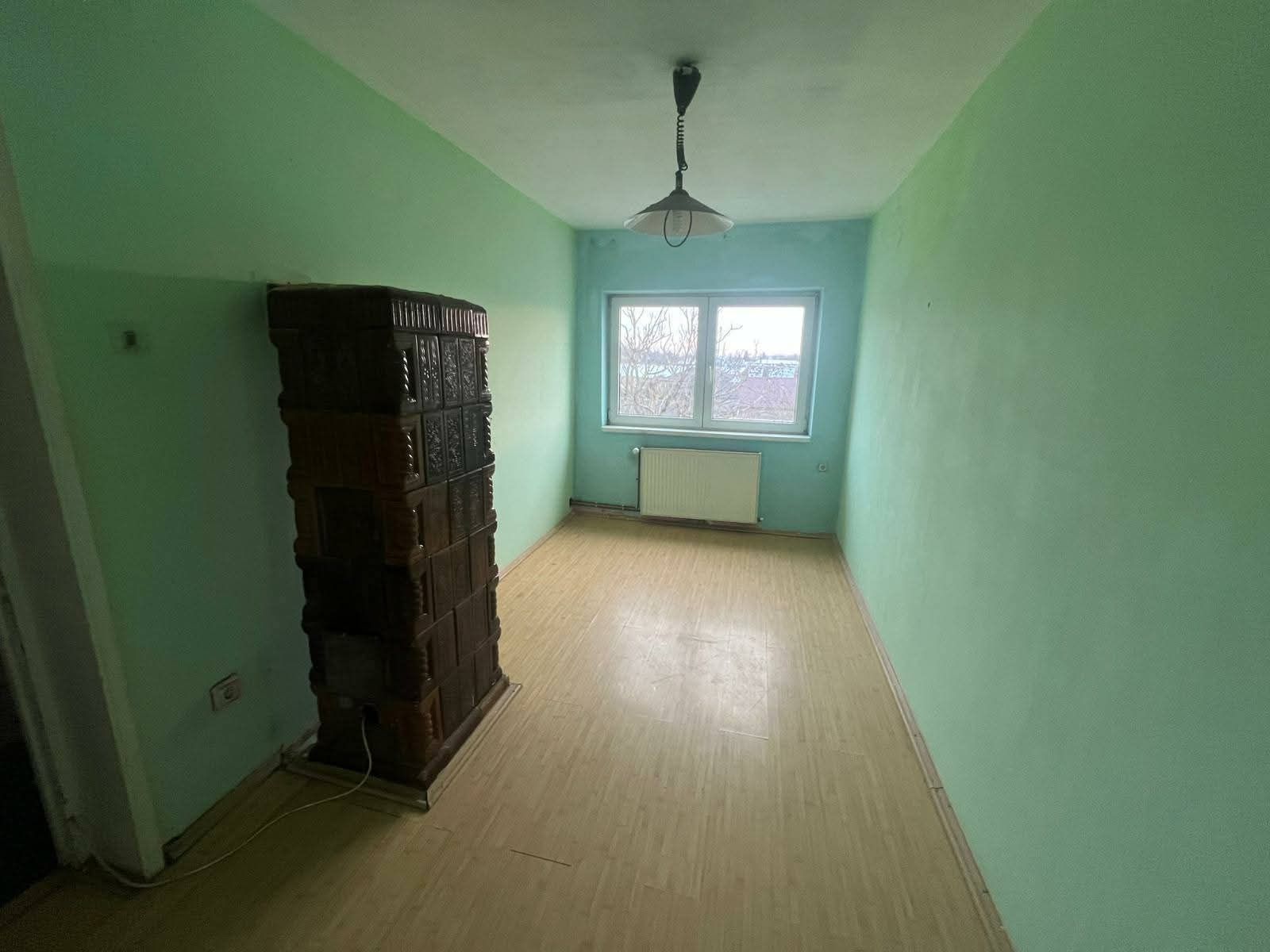 Apartament 3 camere 72mp