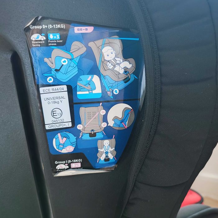 Scaun auto cu 3 poziții de sezut