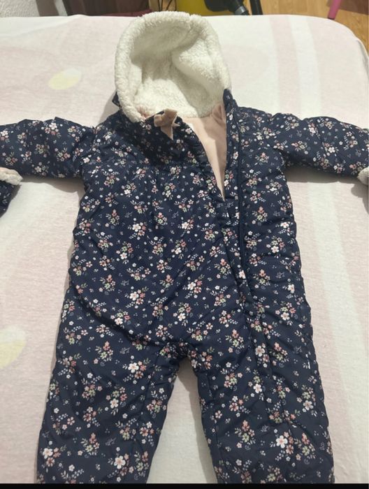 Combinizon arata impecabil potrivit pentru vremea de afara