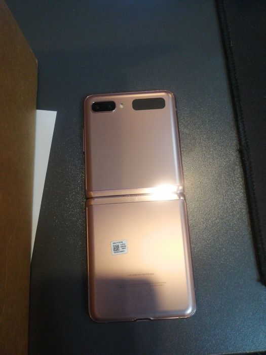 samsung Z Flip noi nefolosite