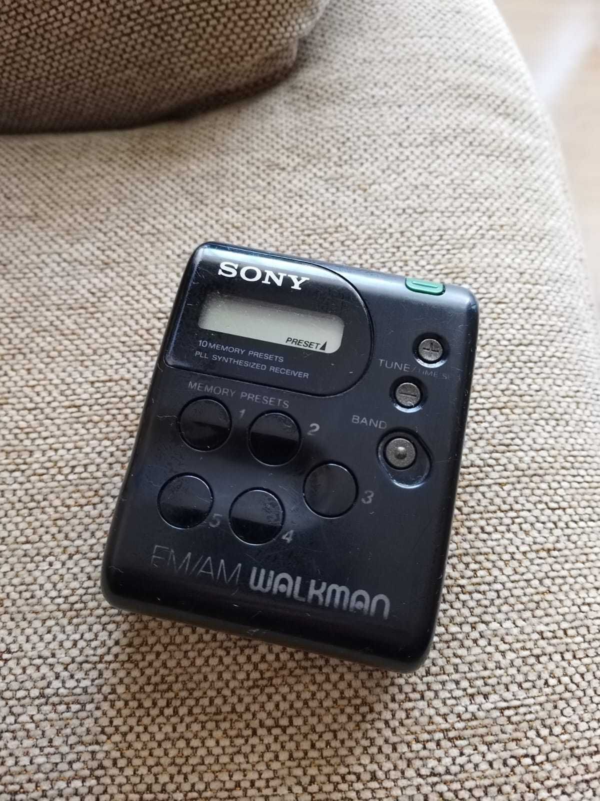 Walkman Sony SRF-M88 radio cu casti AM FM