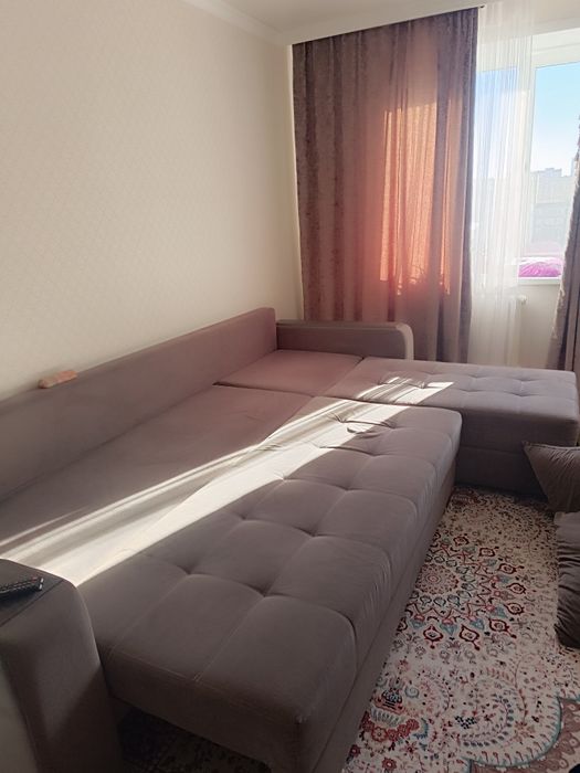 Диван в хорошем состоянии