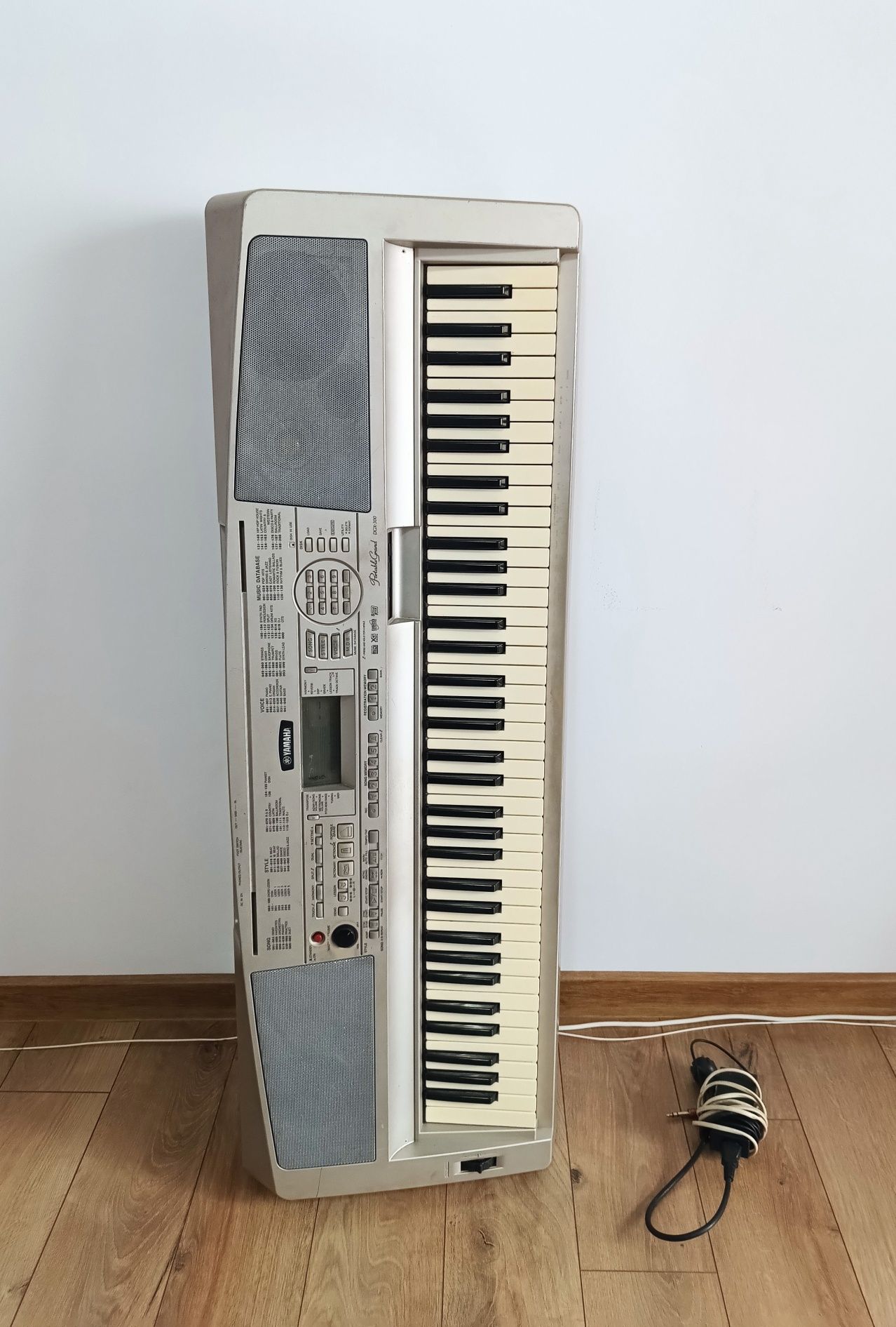 Orgă Yamaha DGX-300 stil Pian Digital