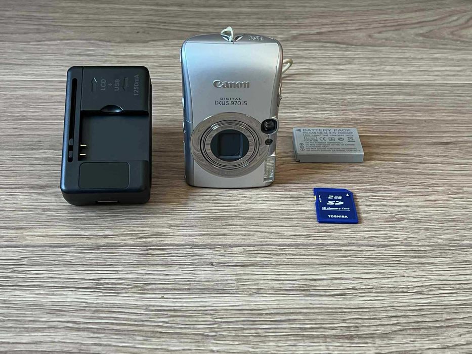 Camera aparat foto video digital CANON Ixus 970 is +card si incarcator
