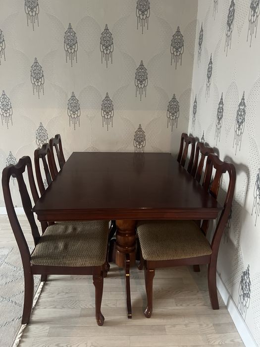 Стол и стулья коиплект