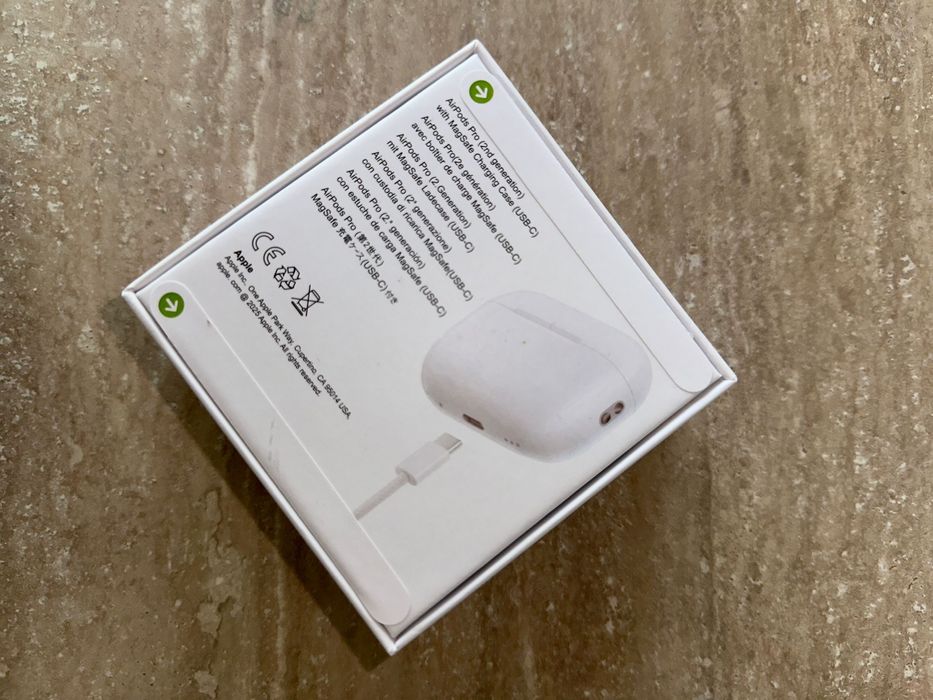 - AirPods Pro 2 -