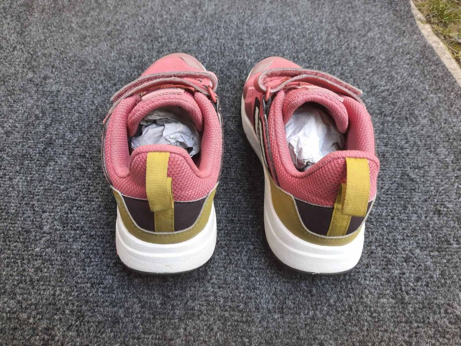 маратонки Adidas  размер 37½