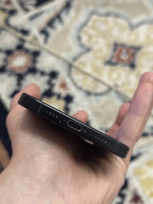 Продам айфон 16 про макс